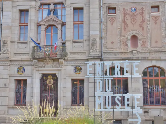 Musée National Adrien Dubouché Exterior