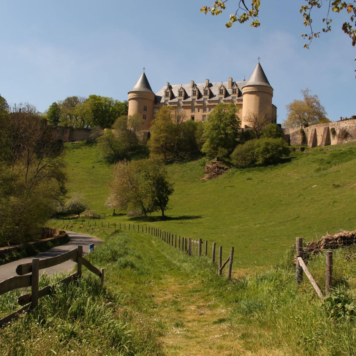 Visiter Rochechouart Limousin Nouveaux Horizons