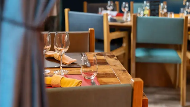 La Table Des Faubourgs Interieur