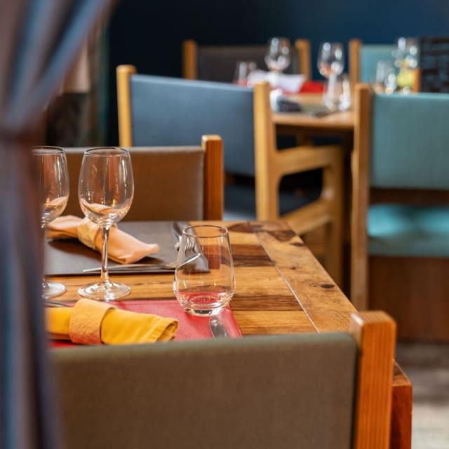 La Table Des Faubourgs Interieur
