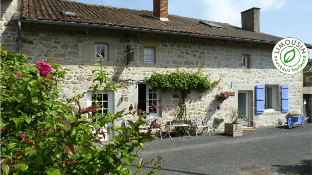 Vieille Maison de Pensol avec marqueur partenaire