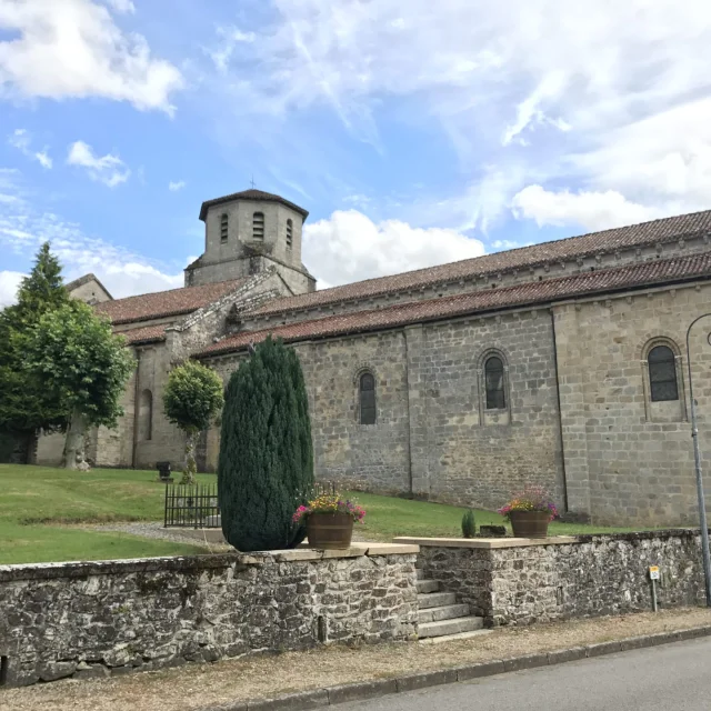 Eglise Saint-Eutrope des Salles Lavauguyon