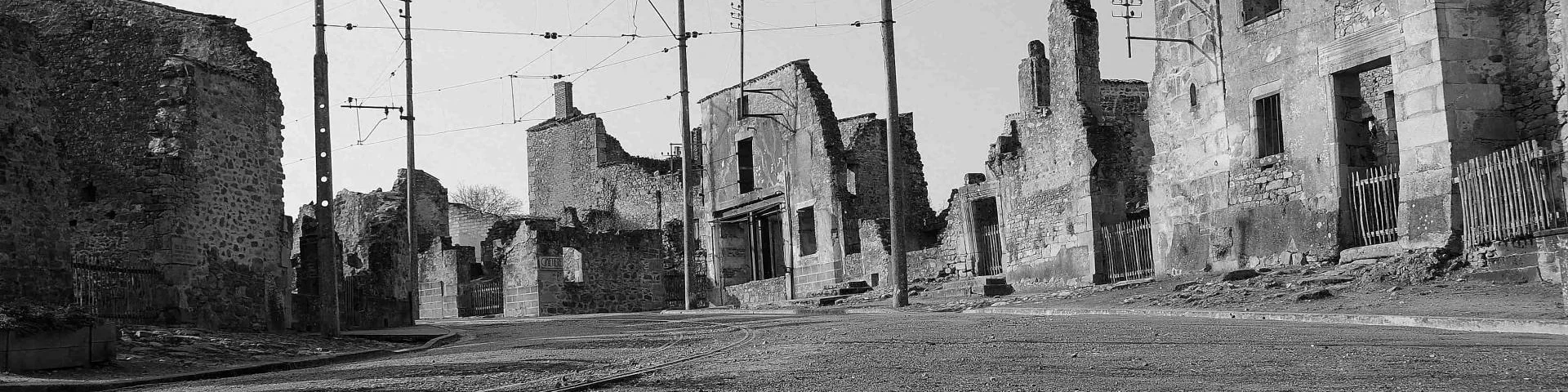Centre de la mémoire d'Oradour - voie de tramway