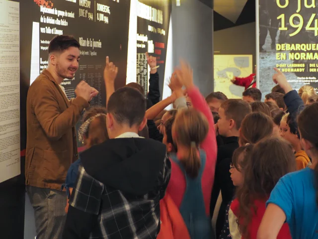 Visite guidée pour les scolaires Centre de la mémoire d'Oradour