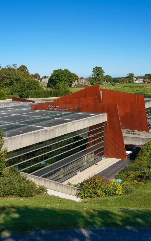 Centre Memoire Village Martyr