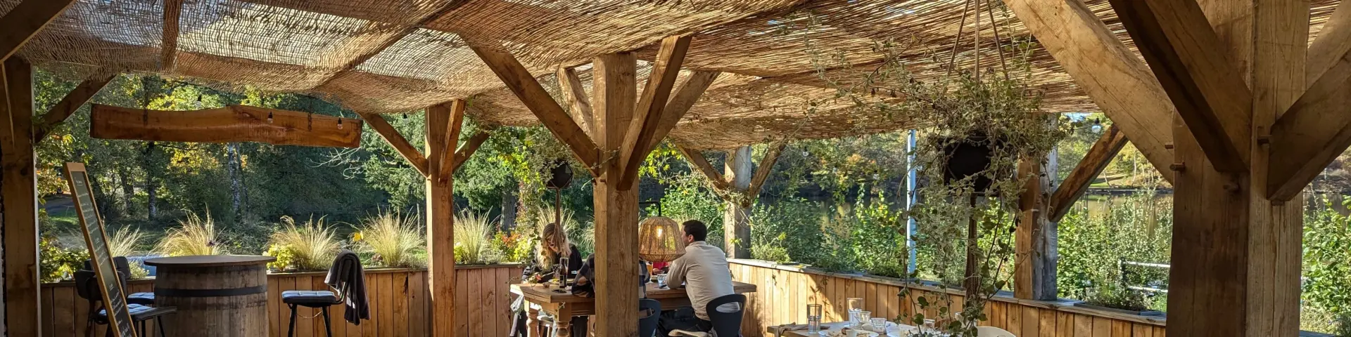Aqui e aura un restaurant avec un cadre idyllique en Haute-Vienne