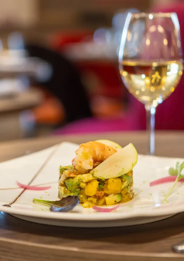 Cuisine gourmande et savoureuse du Limousin au Bœuf Rouge hôtel-restaurant de Saint-Junien