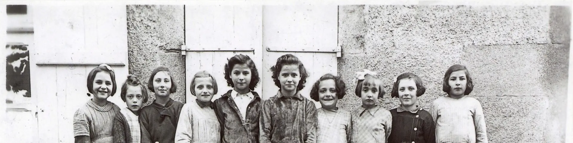 Photo de classe datant d'avant le massacre sur laquelle apparait Emilia Masachs