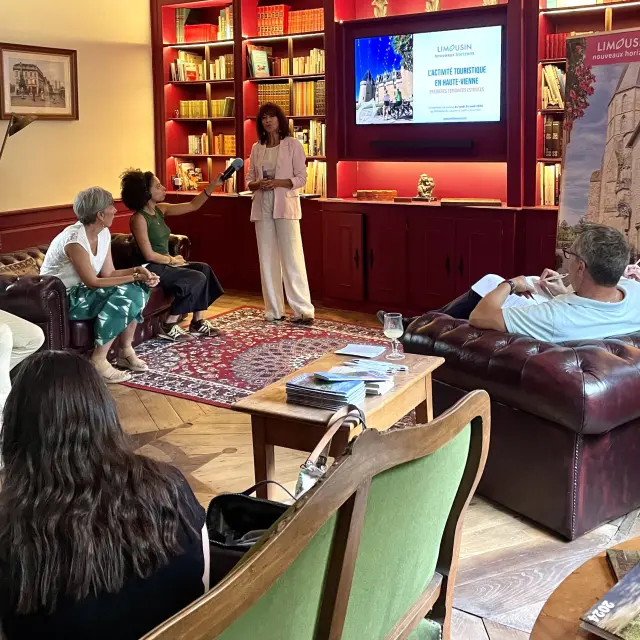 Conférence de presse tendances touristiques de l'été 2026